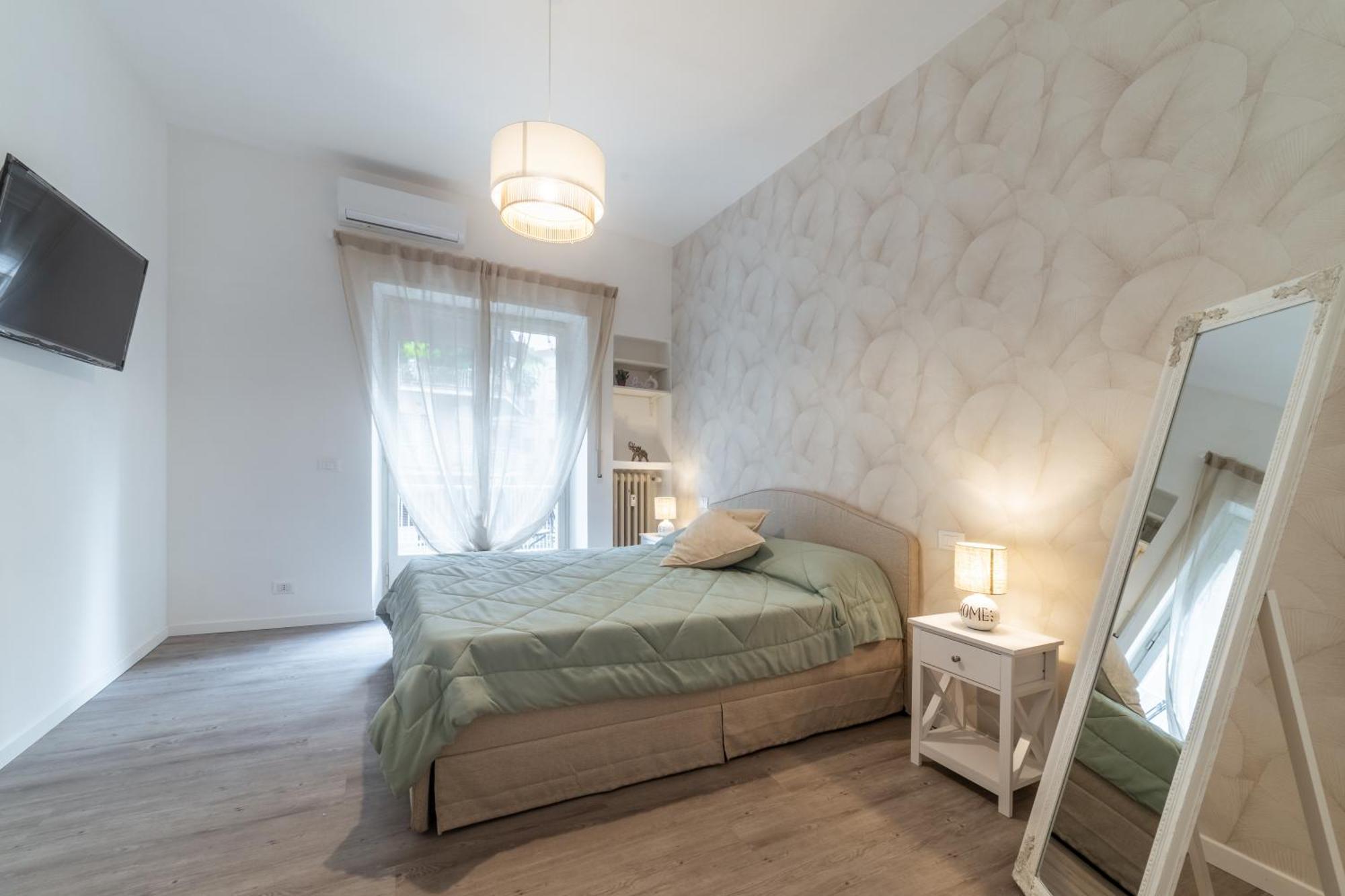 Vatican Shabby Double Bedrooms *