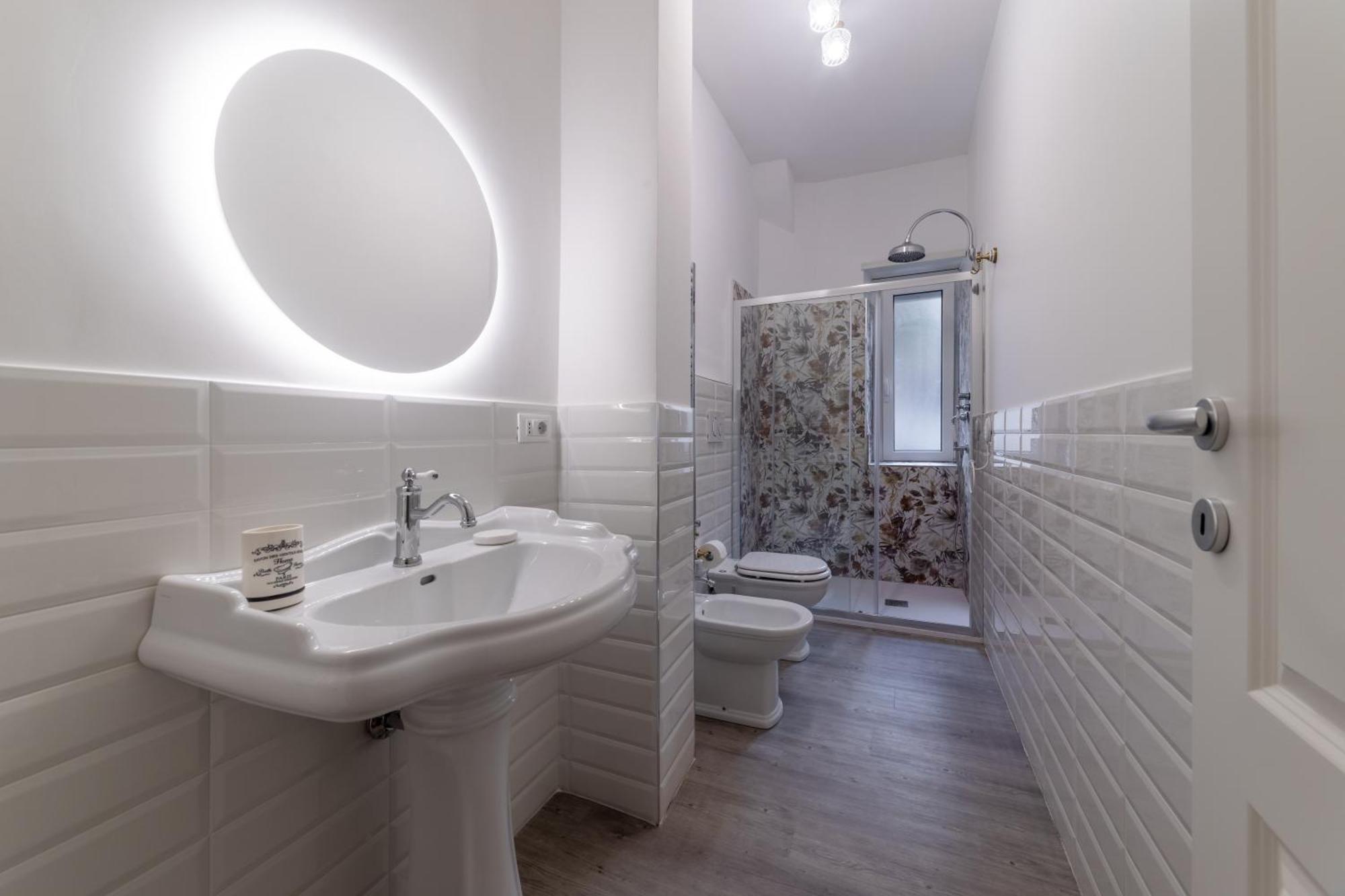 Apartment Vatican Shabby Double Bedrooms Rom